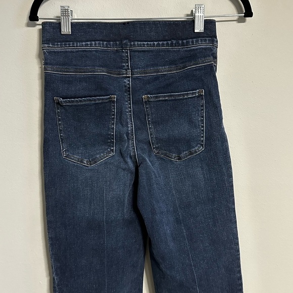SPANX Cropped Flare Denim Medium Wash Raw Hem Pull On Stretch XS/P 20232R NWT - Picture 10 of 16